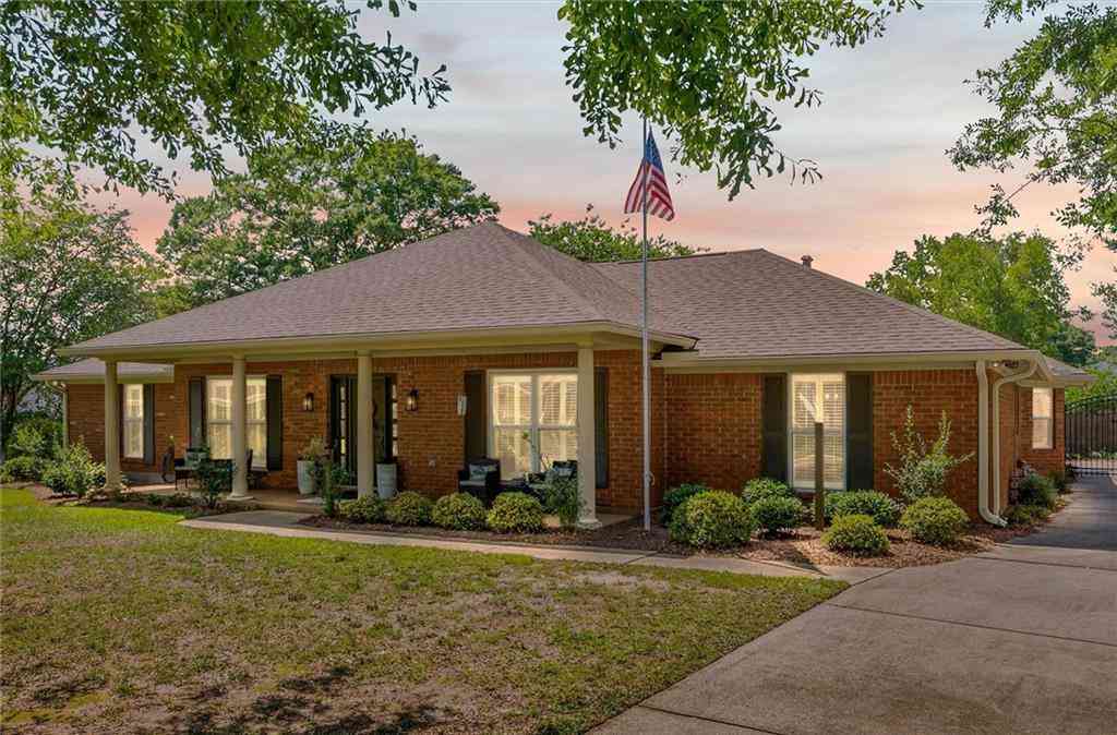 Homes For Sale - 7410 Smithfield Road<br/> Mobile, AL 36695