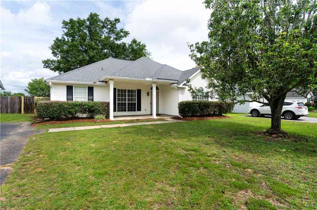 Homes For Sale - 220 W Portside Circle<br/> Mobile, AL 36695