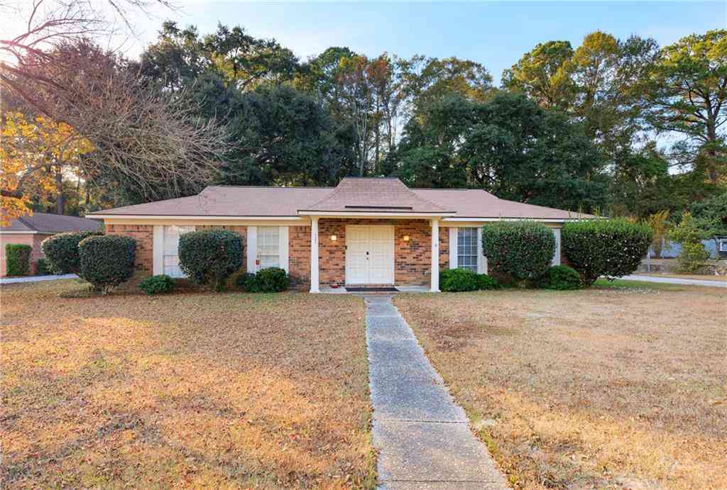 Homes For Sale - 5463 Barbara Drive<br/> Satsuma, AL 36572