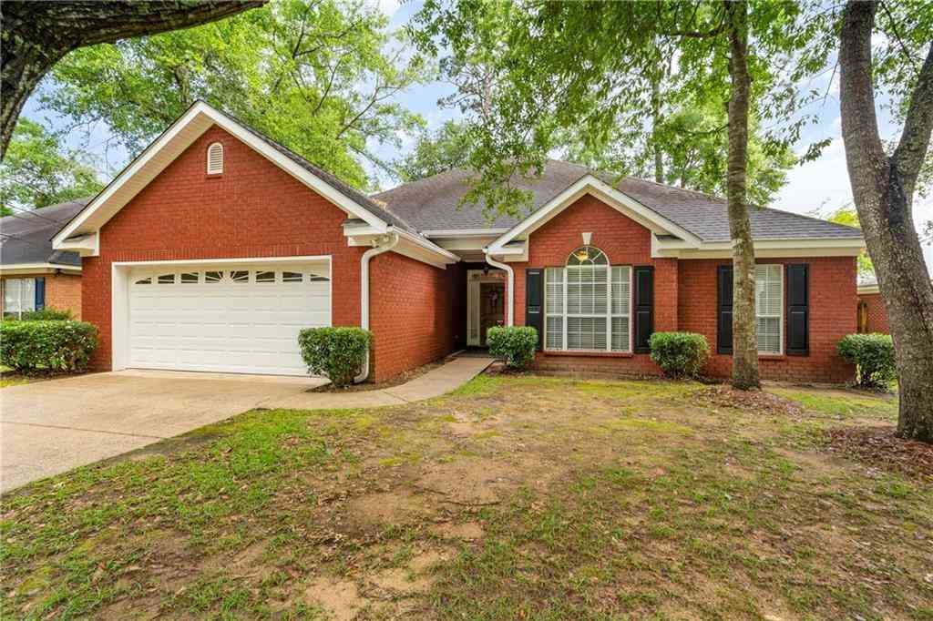Homes For Sale - 6335 Johnston Lane<br/> Mobile, AL 36609