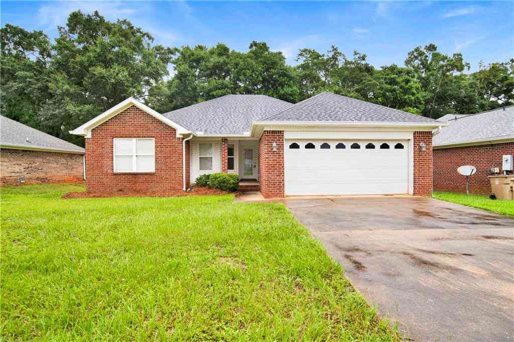 Homes For Sale - 8440 Kendall Court<br/> Mobile, AL 36695