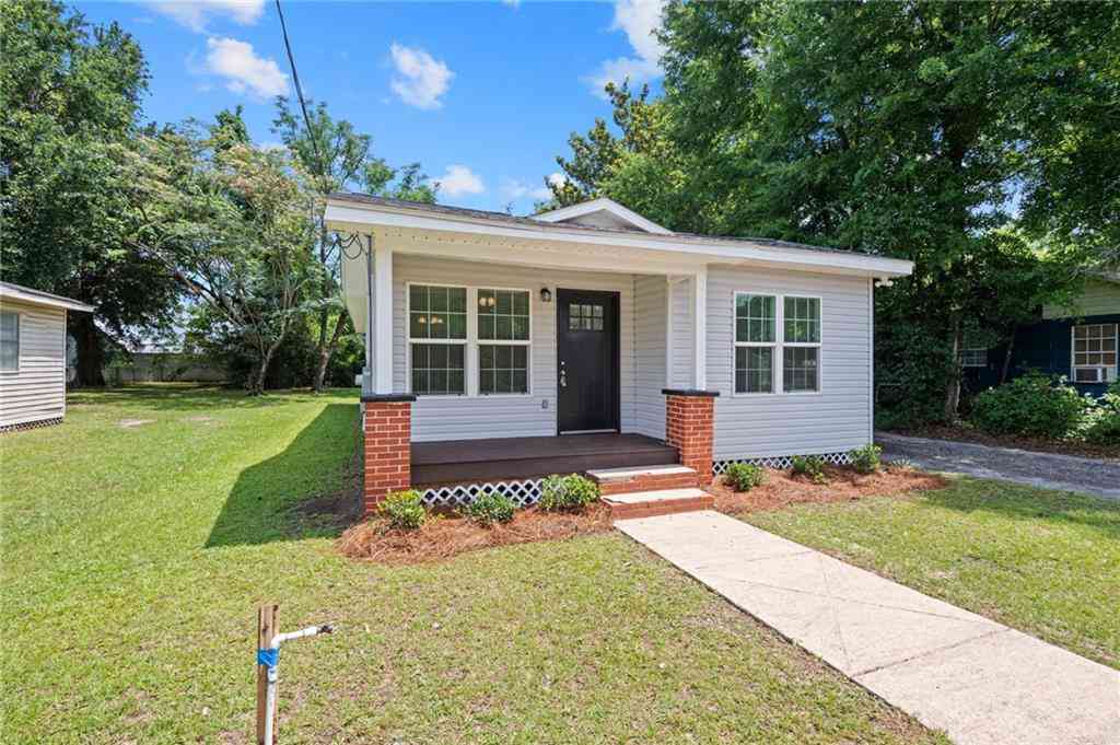 Homes For Sale - 20 Norton Avenue<br/> Saraland, AL 36571