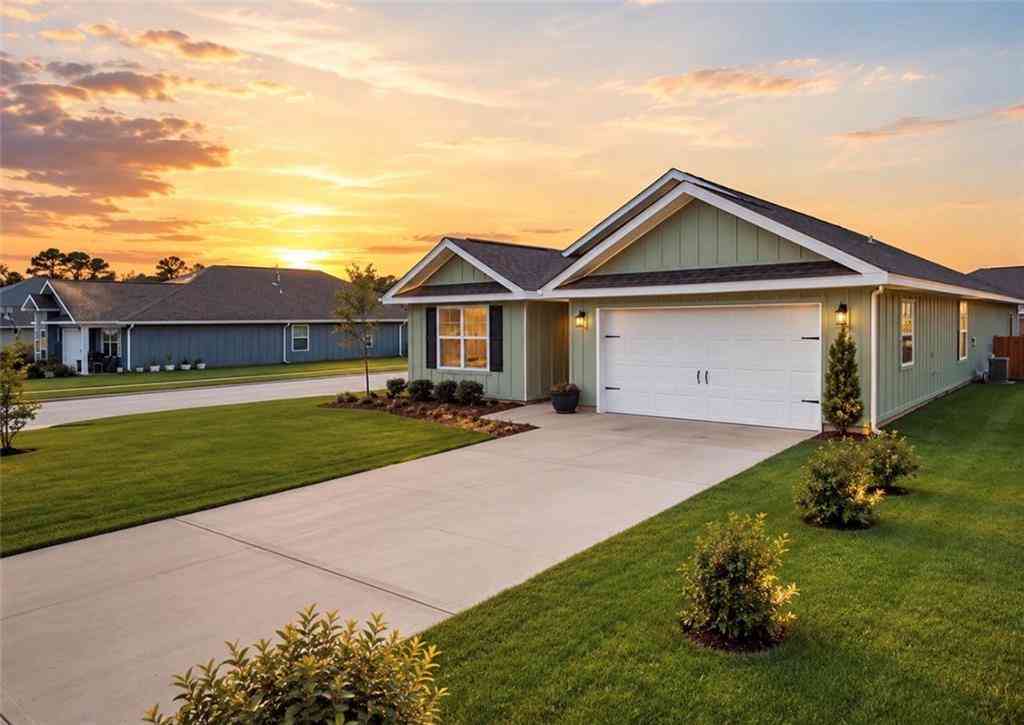 Homes For Sale - 7433 Coppin Drive<br/> Foley, AL 36535