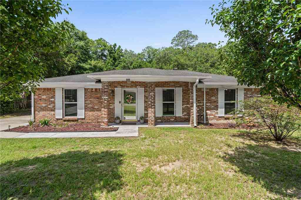Homes For Sale - 215 Ennis Street<br/> Saraland, AL 36571