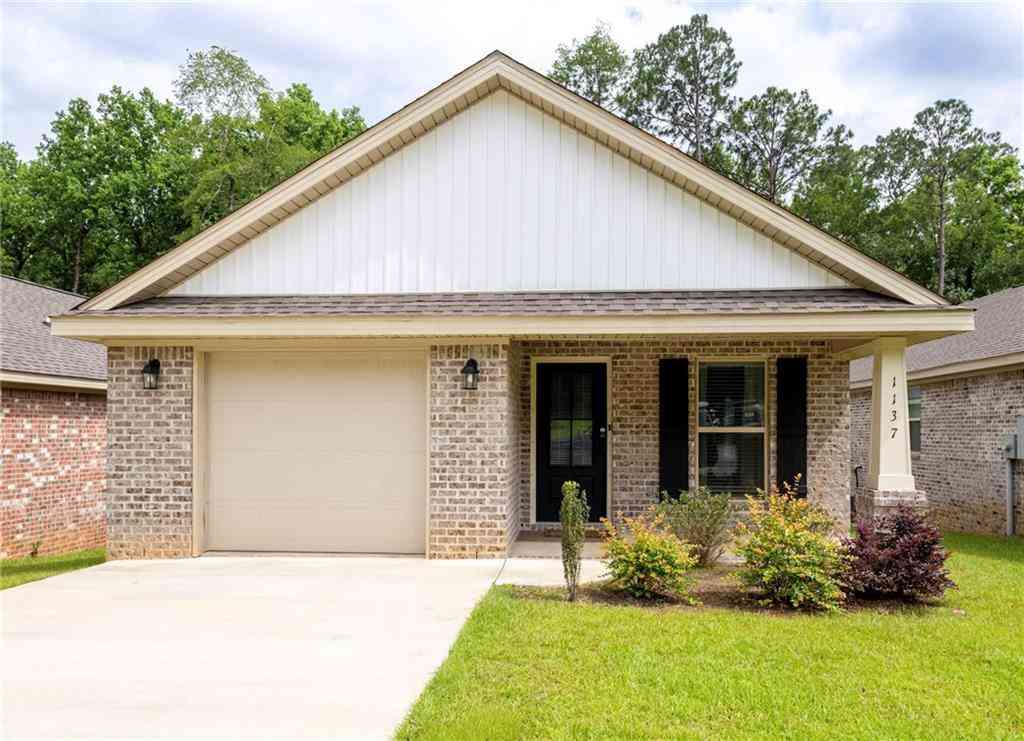 Homes For Sale - 1137 S Forest Glen Drive<br/> Mobile, AL 36618