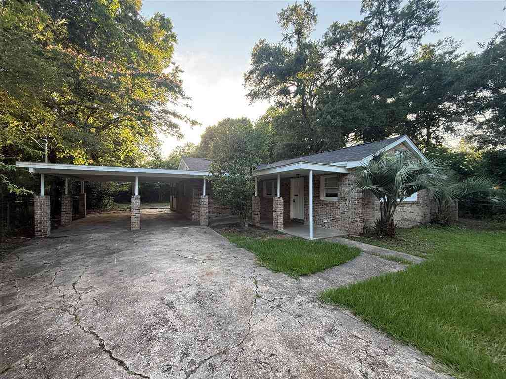 Homes For Sale - 666 Farnell Lane<br/> Mobile, AL 36606
