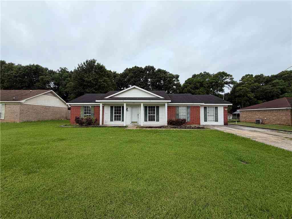 Homes For Sale - 7750 Heaton Drive<br/> Theodore, AL 36582