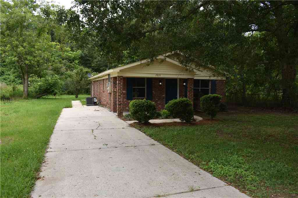 Homes For Sale - 7035 Smith Alley<br/> Theodore, AL 36582