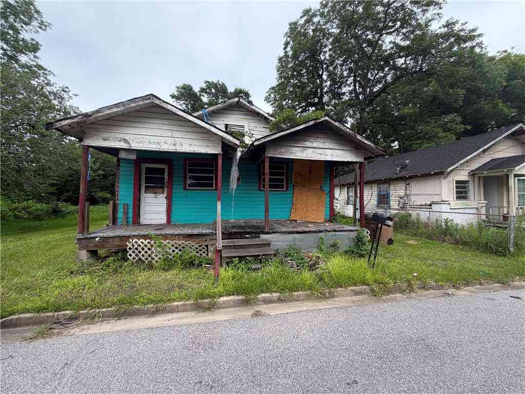 Homes For Sale - 2462 Richardson Street<br/> Mobile, AL 36610