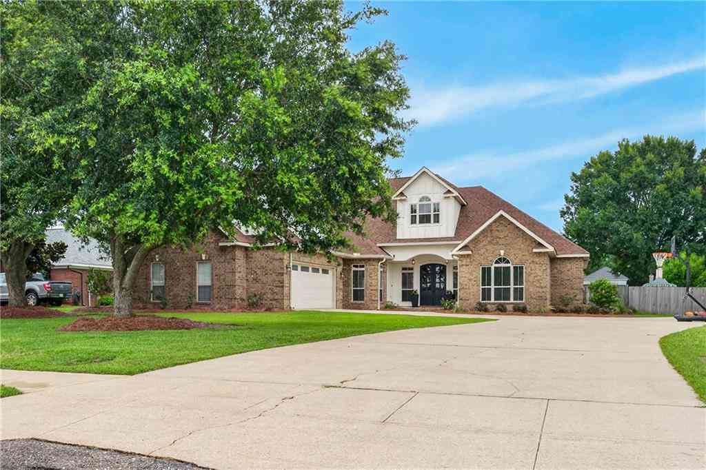 Homes For Sale - 9070 Dawes Creek Drive<br/> Theodore, AL 36582