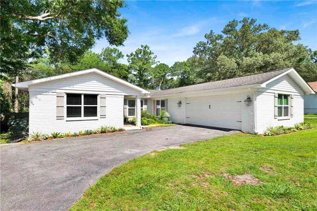 Homes For Sale - 2816 Gaslight Lane<br/> Mobile, AL 36695