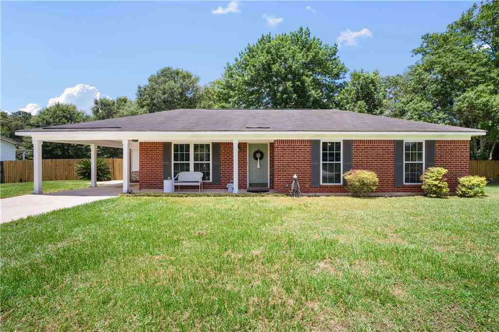 Homes For Sale - 3410 Plantation Court<br/> Mobile, AL 36695