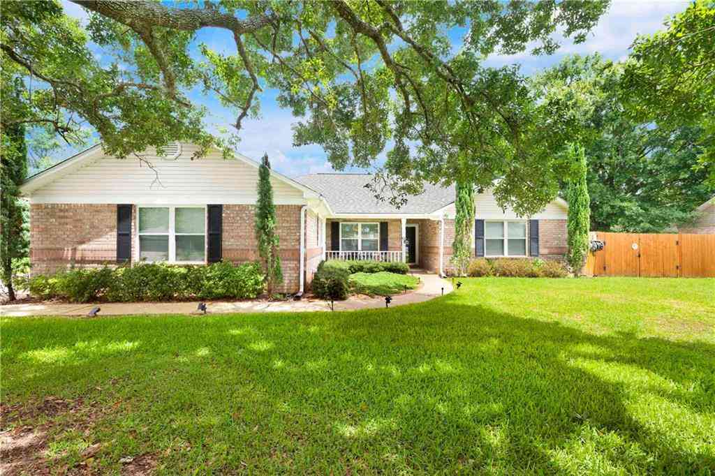 Homes For Sale - 10 Crabapple Lane<br/> Foley, AL 36535