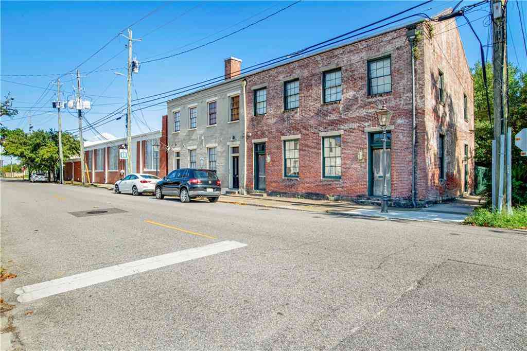 Condo For Sale - 161 State Street #A<br/> Mobile, AL 36603