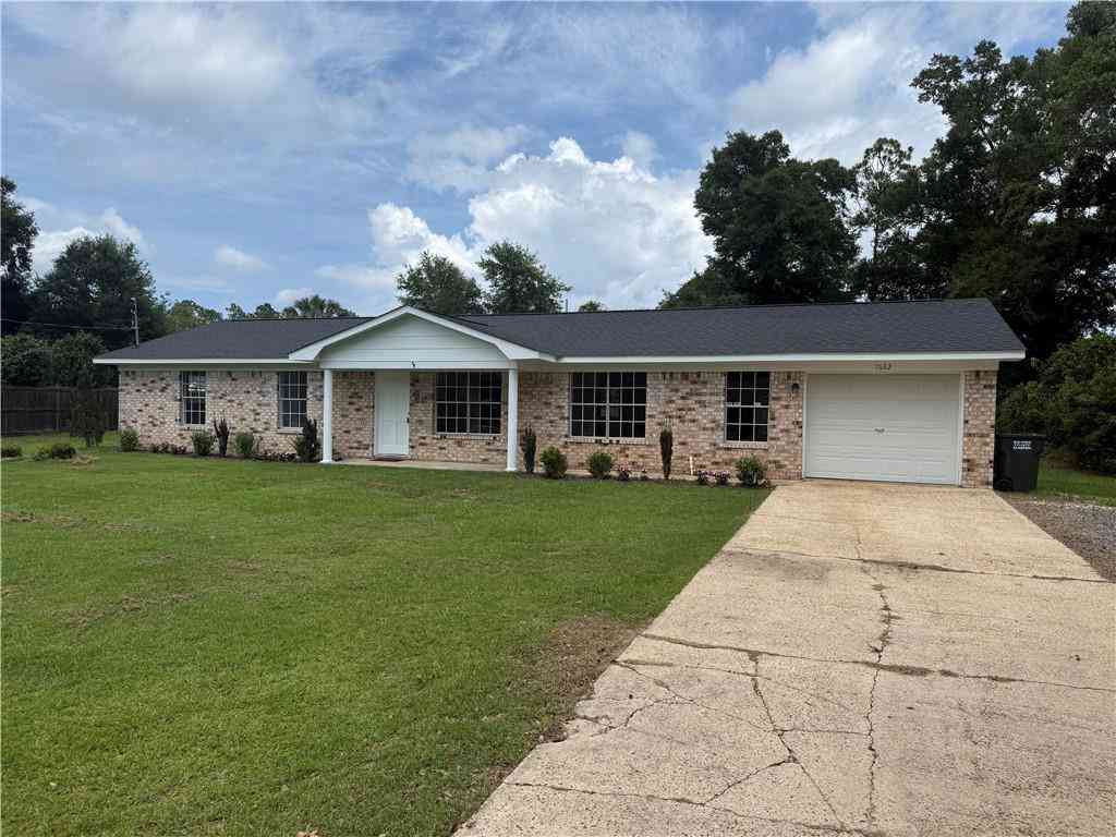 Homes For Rent - 7662 Simmons Drive<br/> Foley, AL 36535