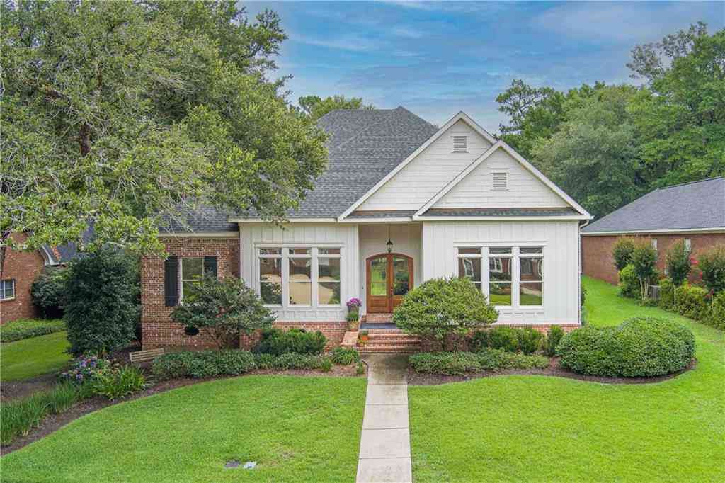 Homes For Sale - 9784 Aspen Circle<br/> Daphne, AL 36527