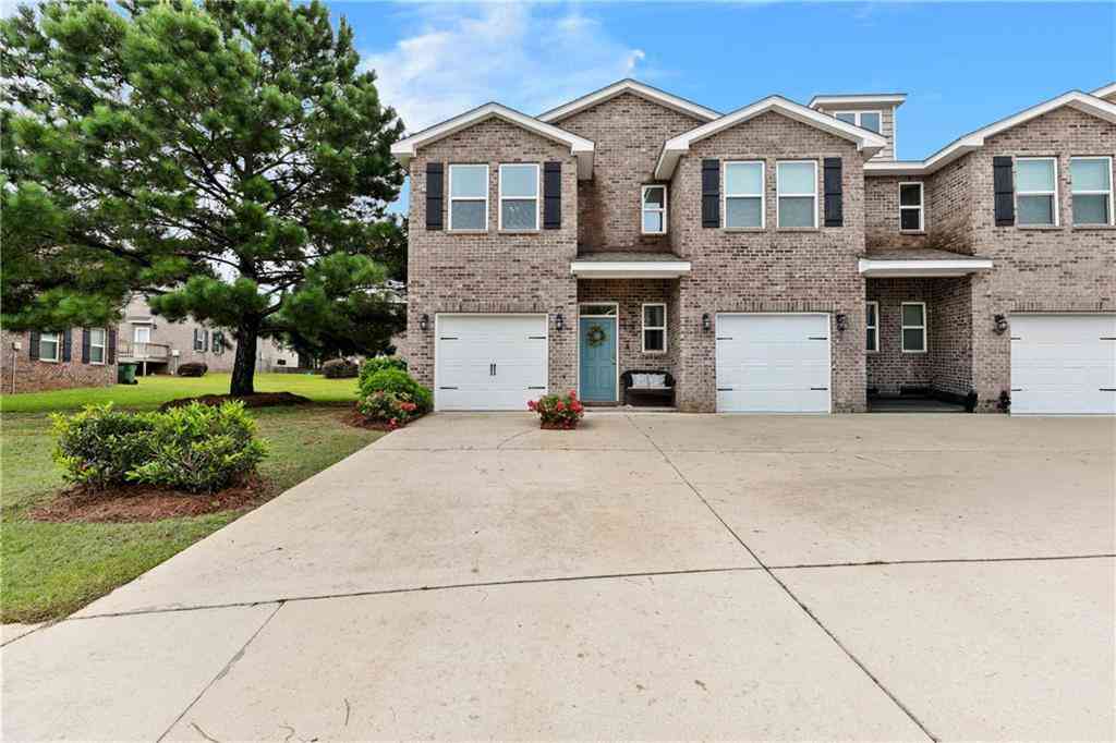 Townhouse For Sale - 6788 Spaniel Drive<br/> Spanish Fort, AL 36527