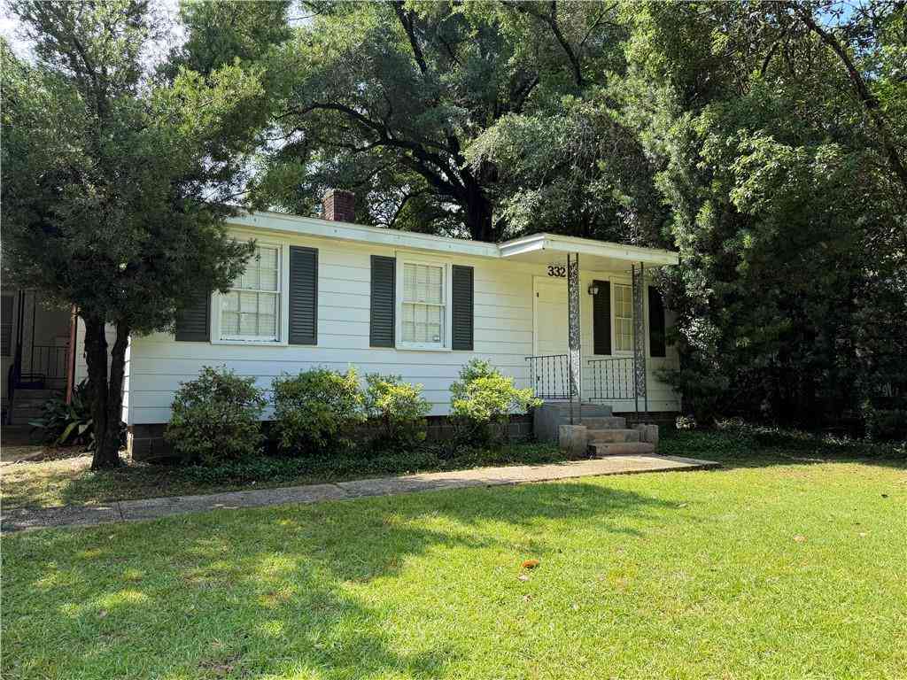 Homes For Sale - 332 W Azalea Circle<br/> Mobile, AL 36608
