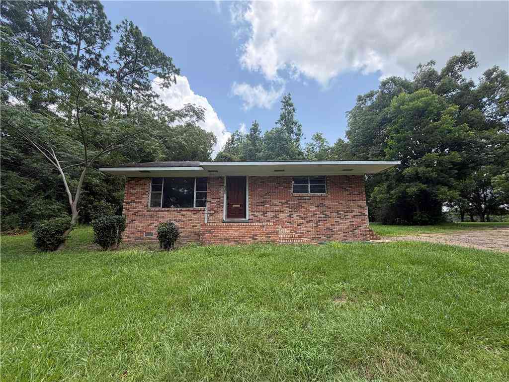 Homes For Sale - 9360 Vickers Road<br/> Semmes, AL 36575