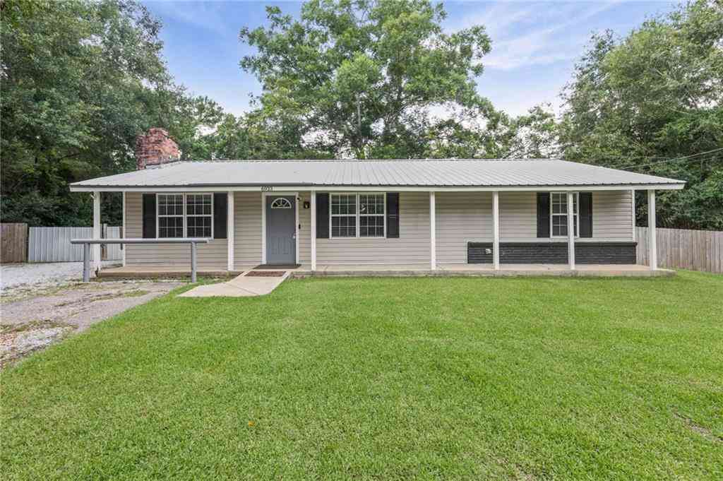 Homes For Sale - 6933 Burbank Court<br/> Mobile County, Mobile, AL 36619