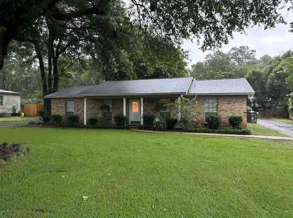 Homes For Sale - 383 S Park Avenue<br/> Mobile, AL 36695