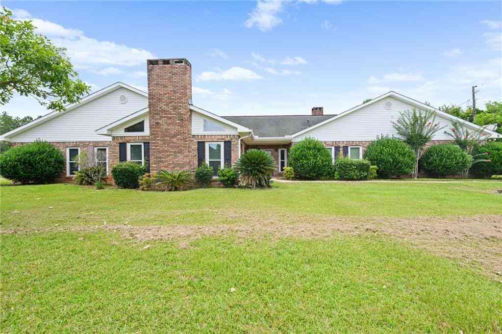 Homes For Sale - 7540 Two Mile Road<br/> Irvington, AL 36544