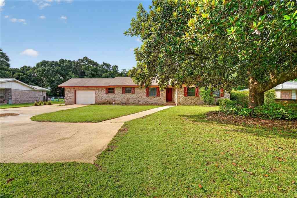 Homes For Sale - 6130 Longview Road<br/> Eight Mile, AL 36613