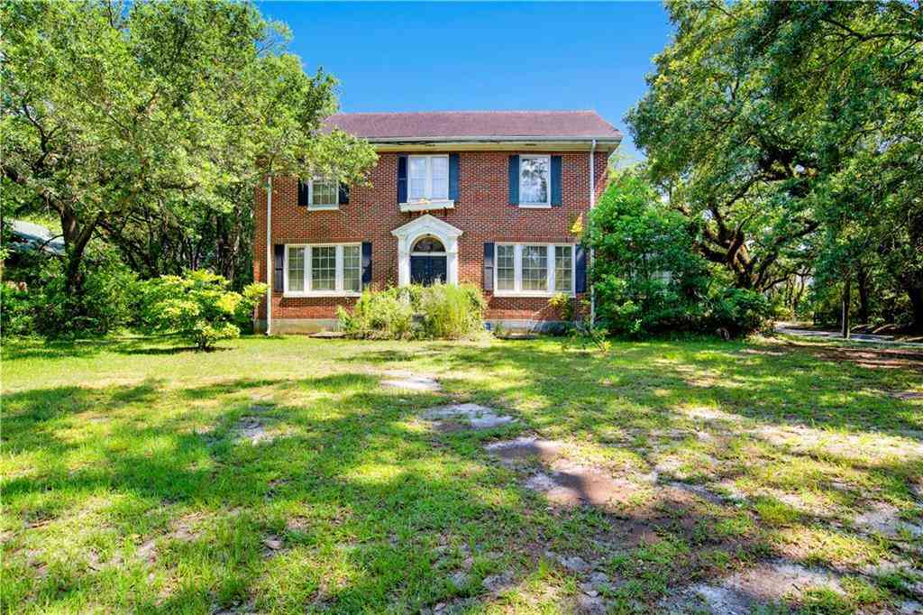 Homes For Sale - 1911 Government Street<br/> Mobile, AL 36606