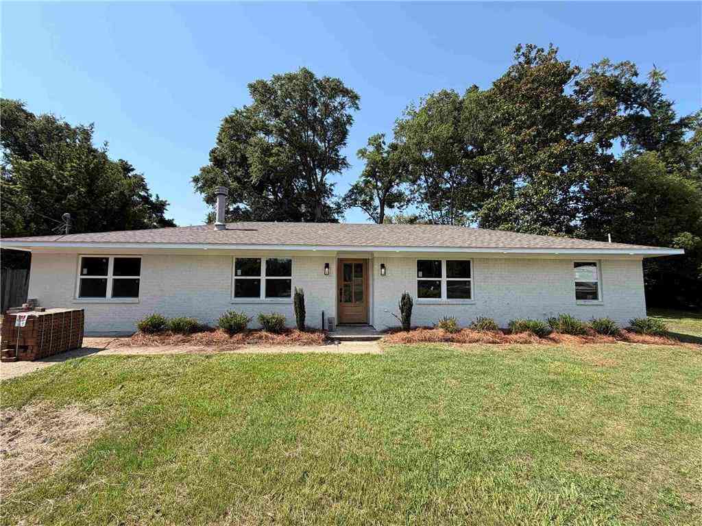 Homes For Sale - 29 Paddock Drive<br/> Fairhope, AL 36532