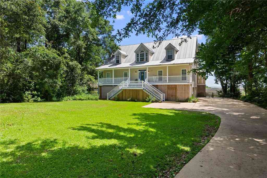 Homes For Sale - 11305 Point Road<br/> Theodore, AL 36582