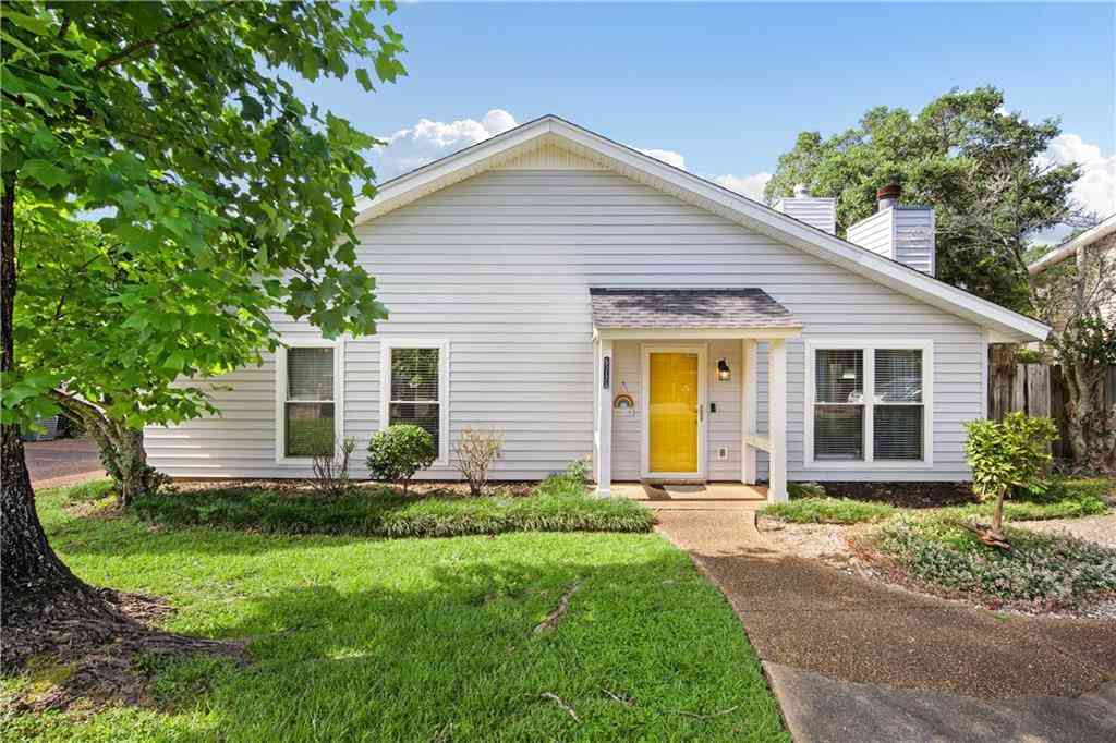 Condo For Sale - 6517 Cedar Bend Court #A<br/> Mobile, AL 36608