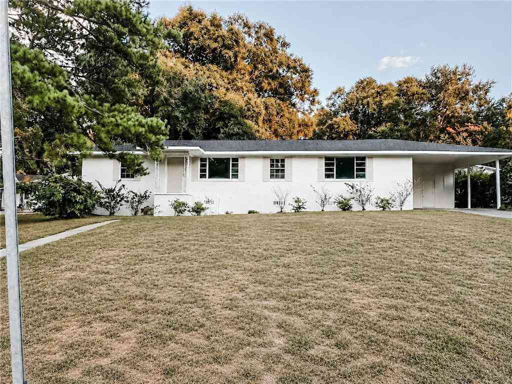 Homes For Sale - 5417 Lusann Drive<br/> Mobile, AL 36608