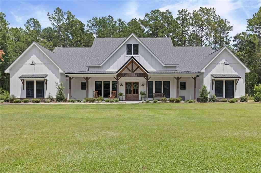 Homes For Sale - 9657 Chelginet Lane<br/> Mobile County, Creola, AL 36525