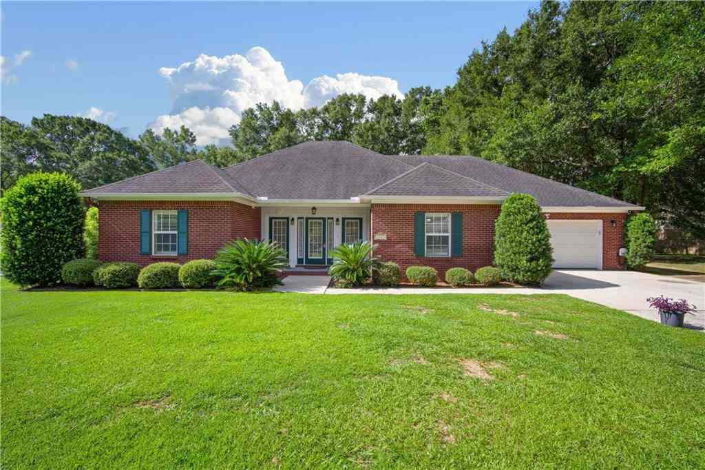 Homes For Sale - 13091 Holly Court<br/> Mobile County, Grand Bay, AL 36541