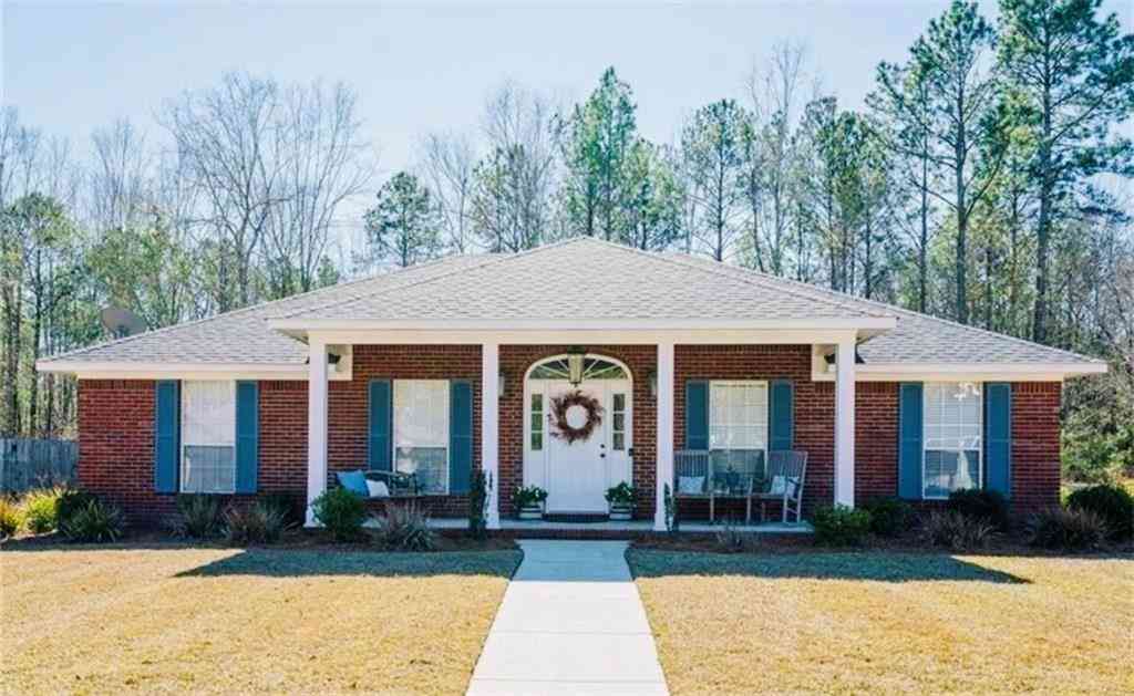 Homes For Sale - 1721 Spanish Trace Drive<br/> Saraland, AL 36571