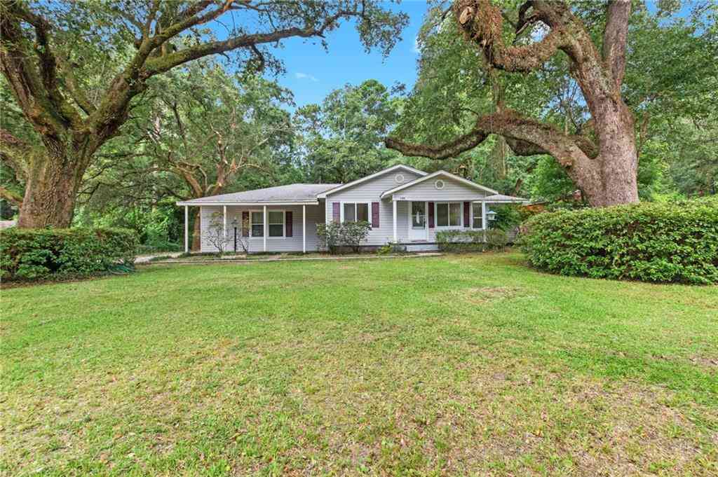 Homes For Sale - 1215 Forest Avenue<br/> Mobile County, Saraland, AL 36571