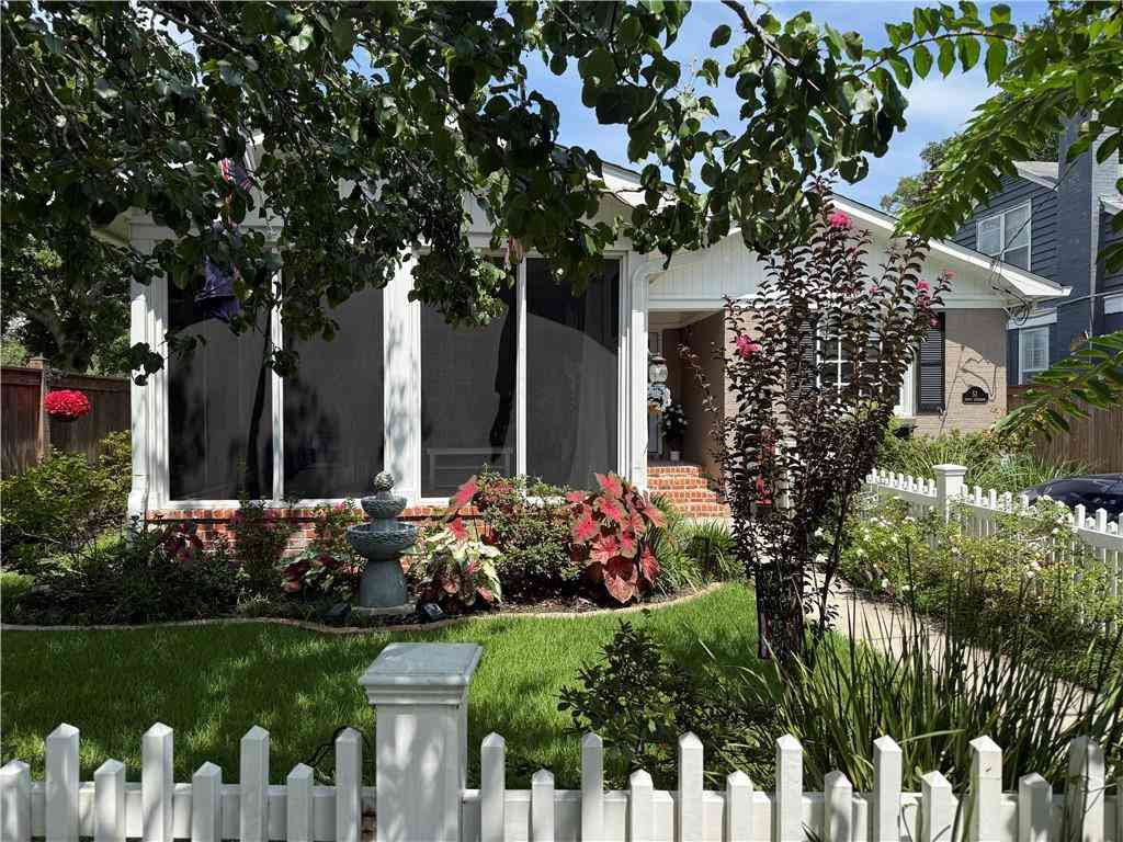 Homes For Sale - 51 Catherine Street<br/> Mobile County, Mobile, AL 36604