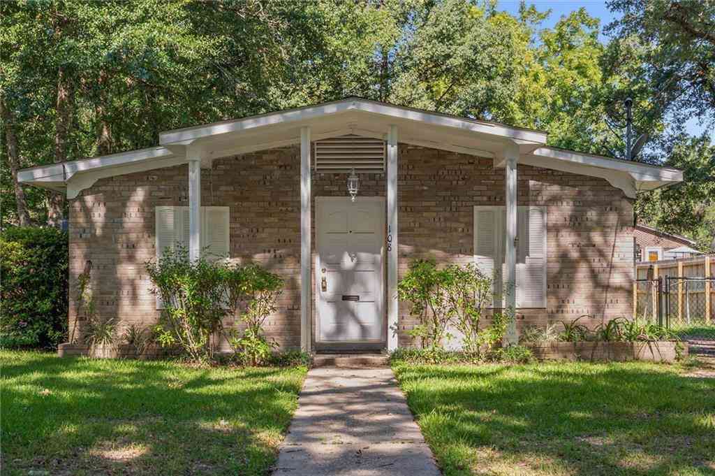 Homes For Sale - 108 Mohawk Street<br/> Mobile County, Mobile, AL 36606