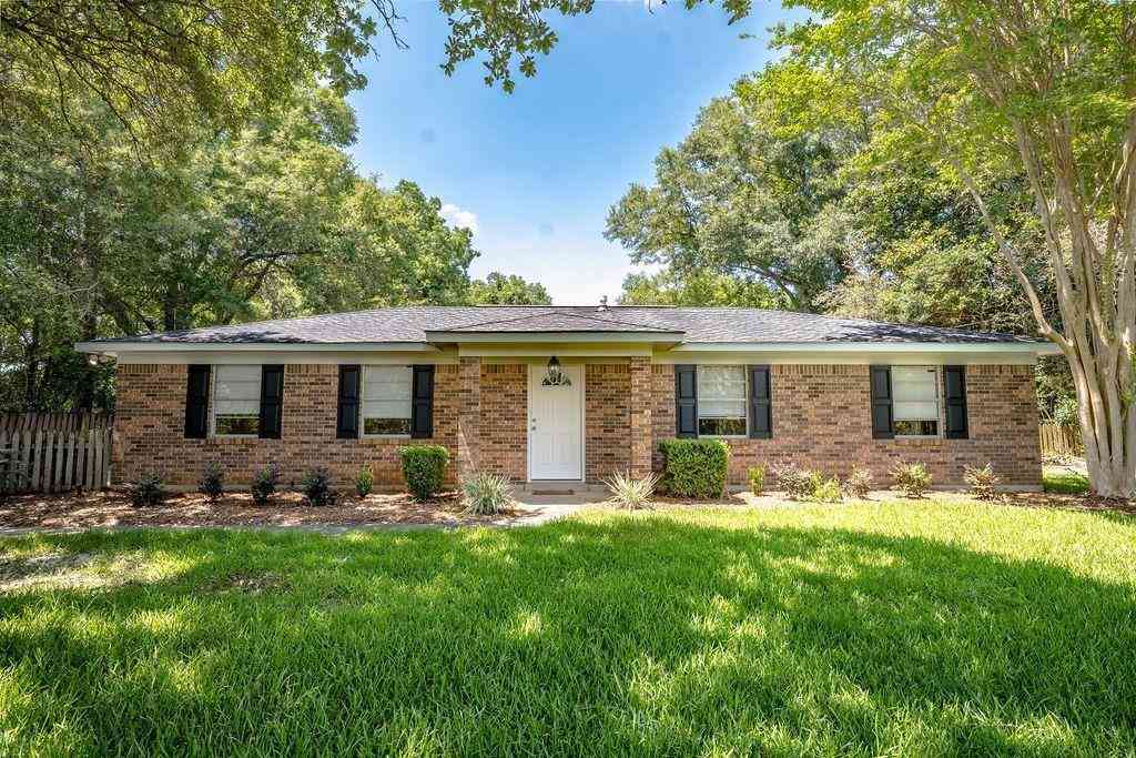 Homes For Sale - 7760 Salem Road<br/> Mobile County, Semmes, AL 36575