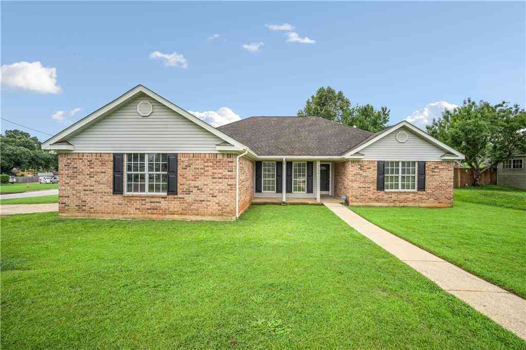 Homes For Sale - 2290 Bob White Court<br/> Mobile, AL 36695