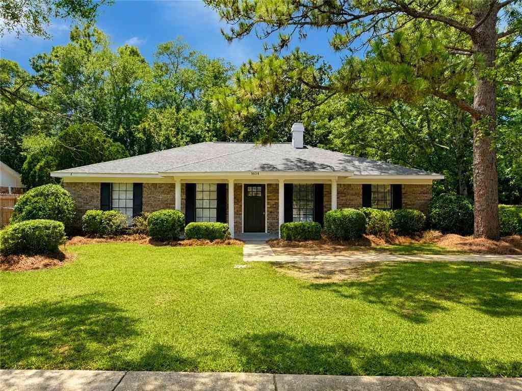 Homes For Sale - 1604 Longwood Road<br/> Mobile, AL 36609