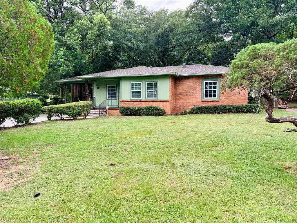 Homes For Sale - 914 E Gulf Terra Drive<br/> Mobile, AL 36605