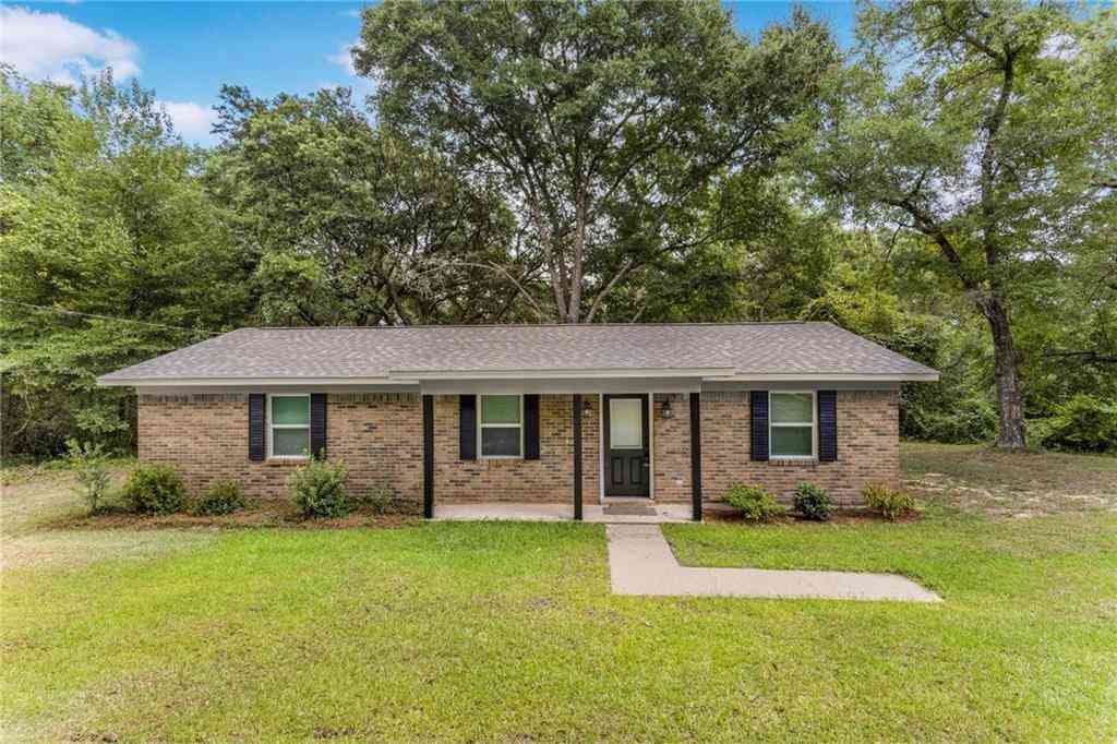 Homes For Sale - 7912 Ridge Road<br/> Saraland, AL 36571