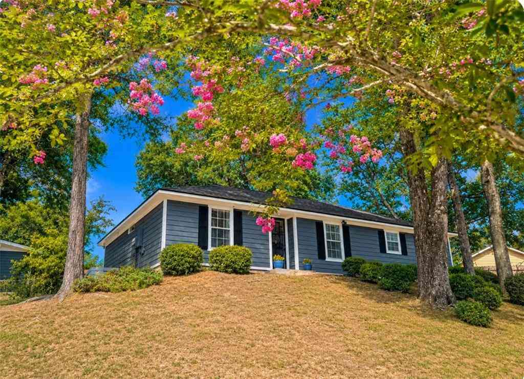 Homes For Sale - 1704 Princeton Woods Drive<br/> Mobile, AL 36618