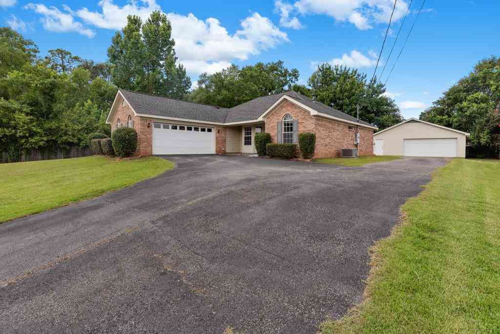 Homes For Sale - 5084 Langston Court<br/> Mobile, AL 36619