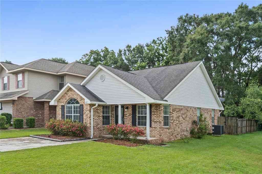 Homes For Sale - 8109 Beretta Drive<br/> Mobile, AL 36582