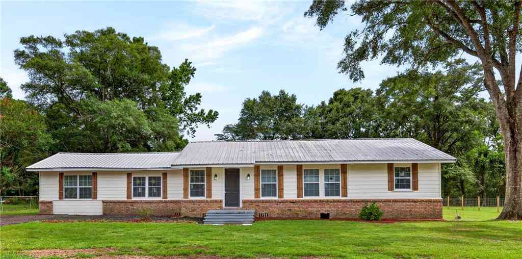 Homes For Sale - 8051 Aloyis Drive<br/> Theodore, AL 36582