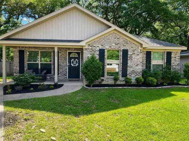Homes For Sale - 909 Myra Street<br/> Saraland, AL 36571