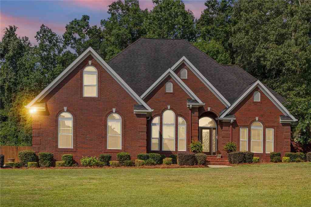 Homes For Sale - 6497 Lakeview Court<br/> Saraland, AL 36571