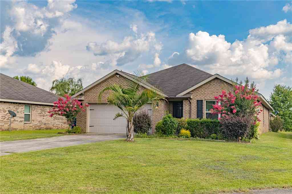 Homes For Sale - 10051 Summer Woods Court<br/> Mobile County, Mobile, AL 36695